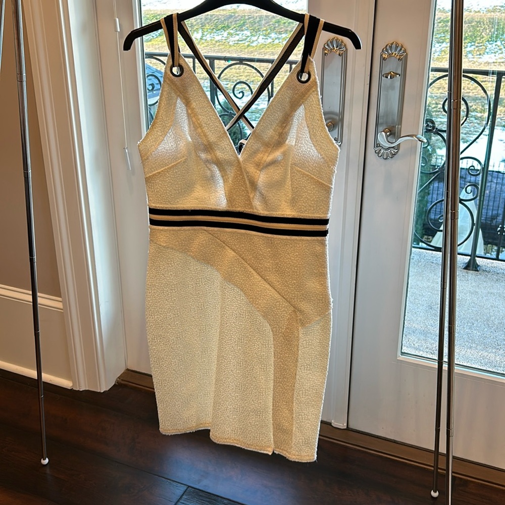 Cocktail dress with cream and black trim detail - Picture 3 of 4